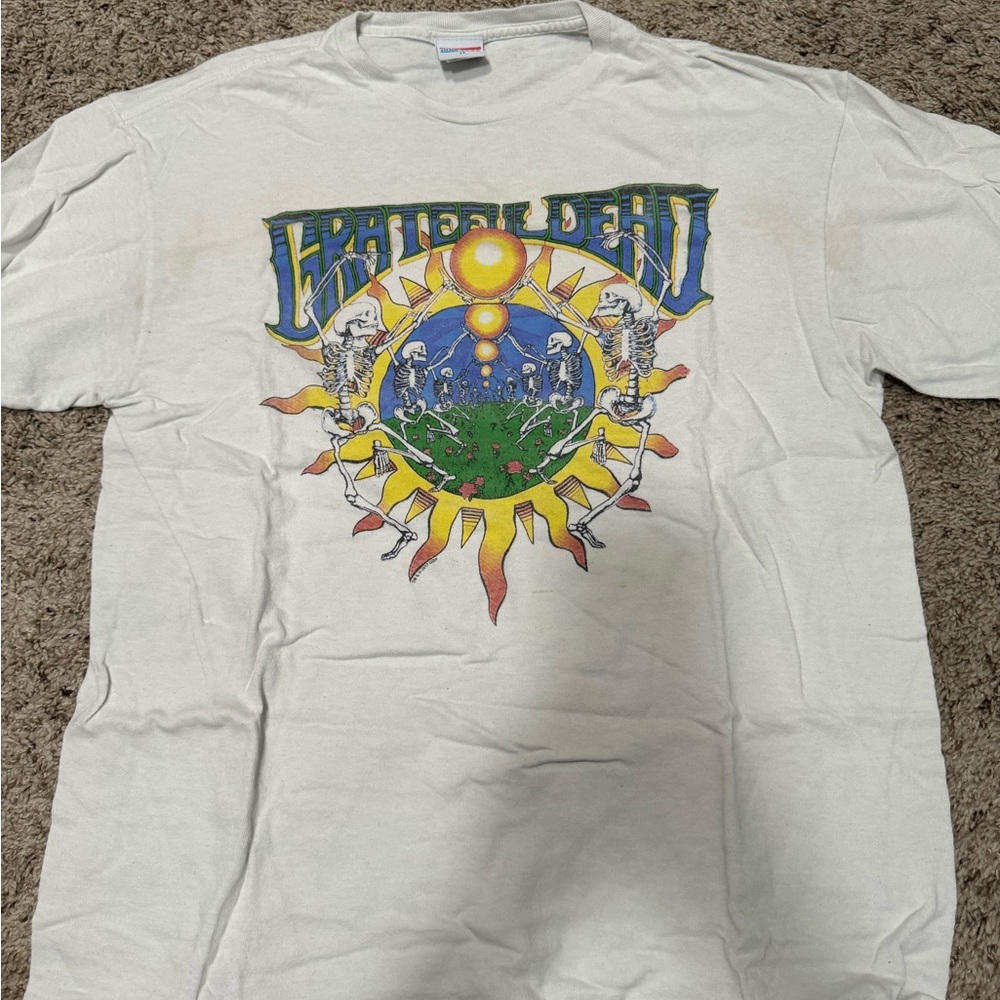 Urban Outfitters graphic tee - size medium